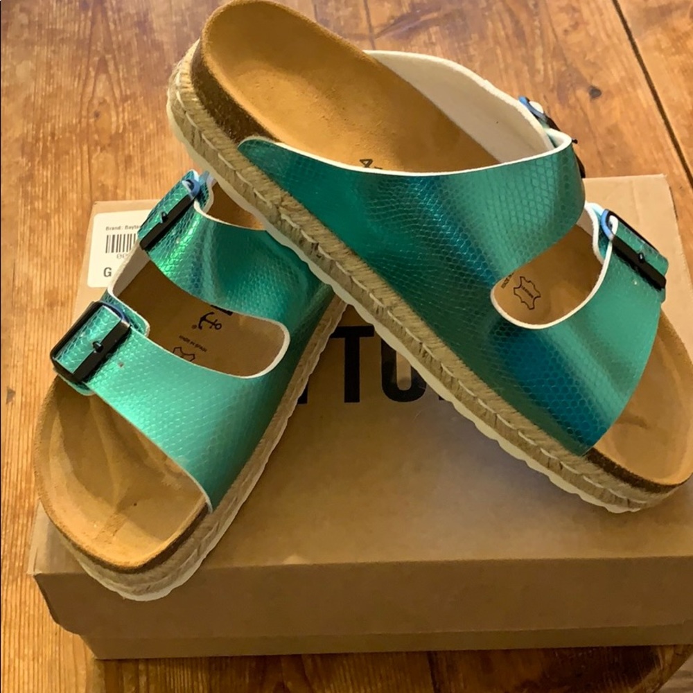 Bayton sandals
